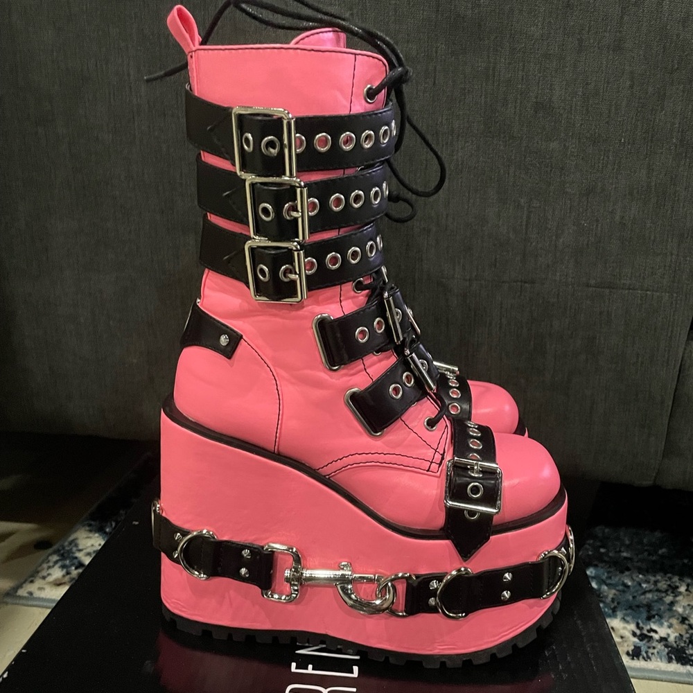 Size 7 Dolls Kill Platform Wedge Boots